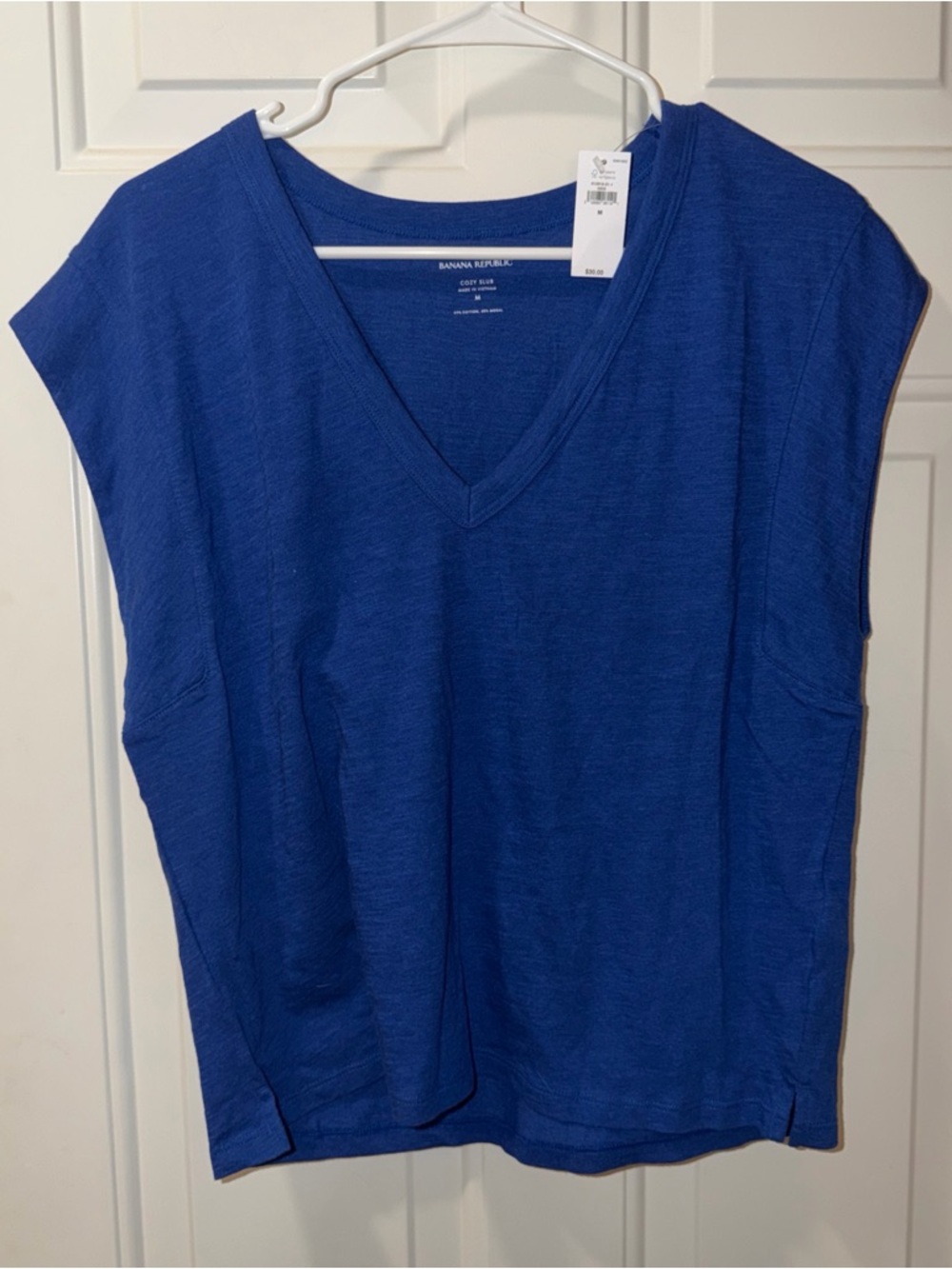 Banana Republic Cozy Soft Royal Blue V Neck Short Sleeve Shirt Size Medium NWT